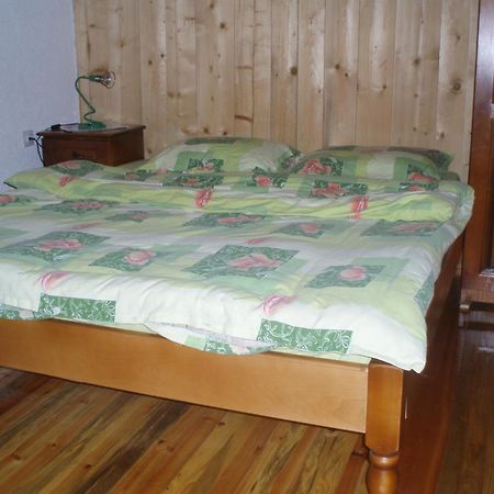 Guest House Tara Canyon Pljevlja Kamer foto